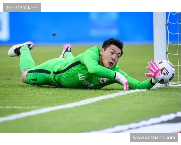 王大雷重返绿茵场展现实力,成就传奇守门员新篇章